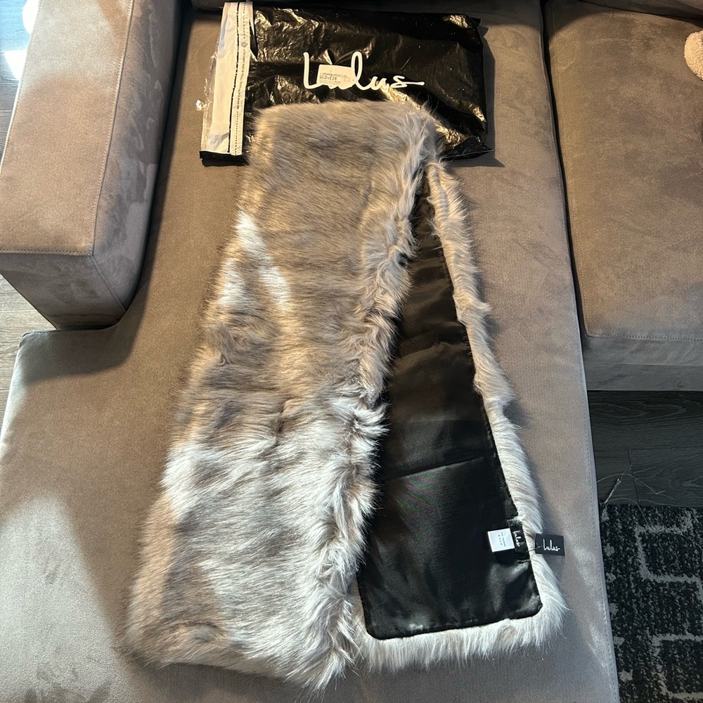 NWT Lulu’s GreyNever-Ending Elegance Grey Faux Fur Stole Shawl Formal Accessory